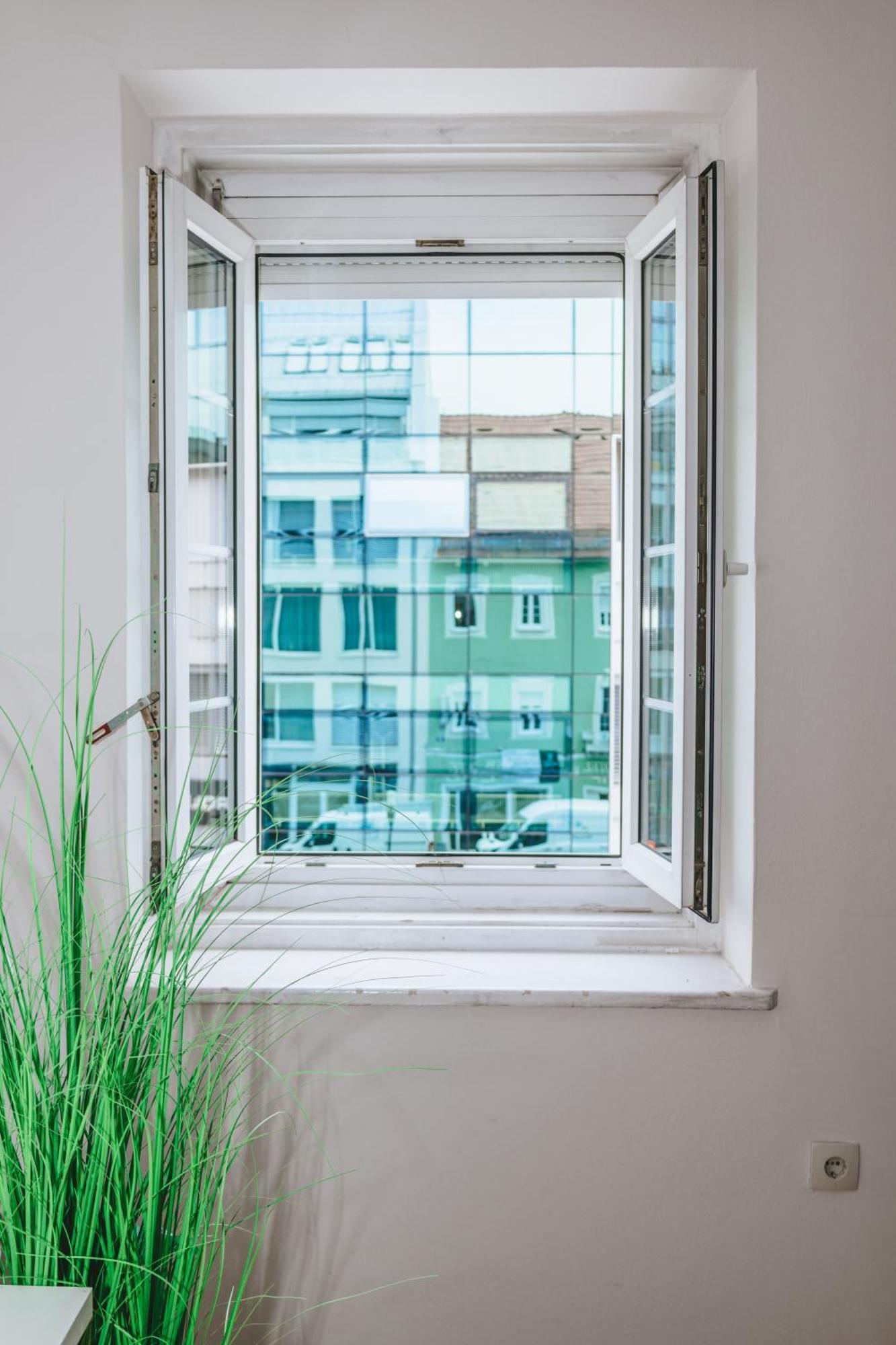 Cityhotel Am Domplatz Self-Checkin Klagenfurt am Woerthersee Bagian luar foto