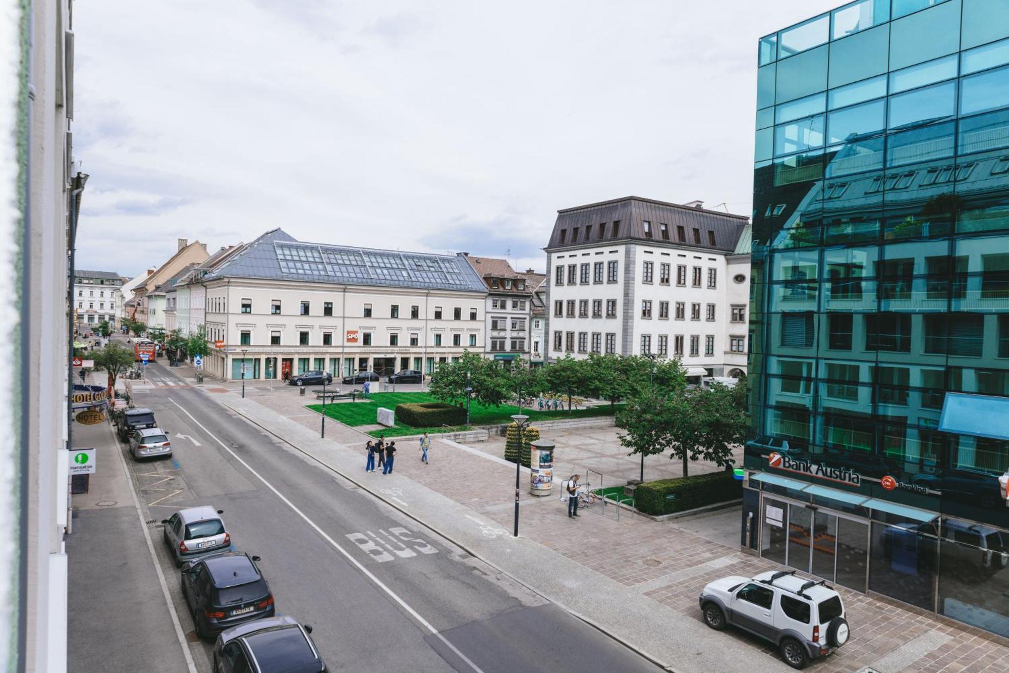Cityhotel Am Domplatz Self-Checkin Klagenfurt am Woerthersee Bagian luar foto