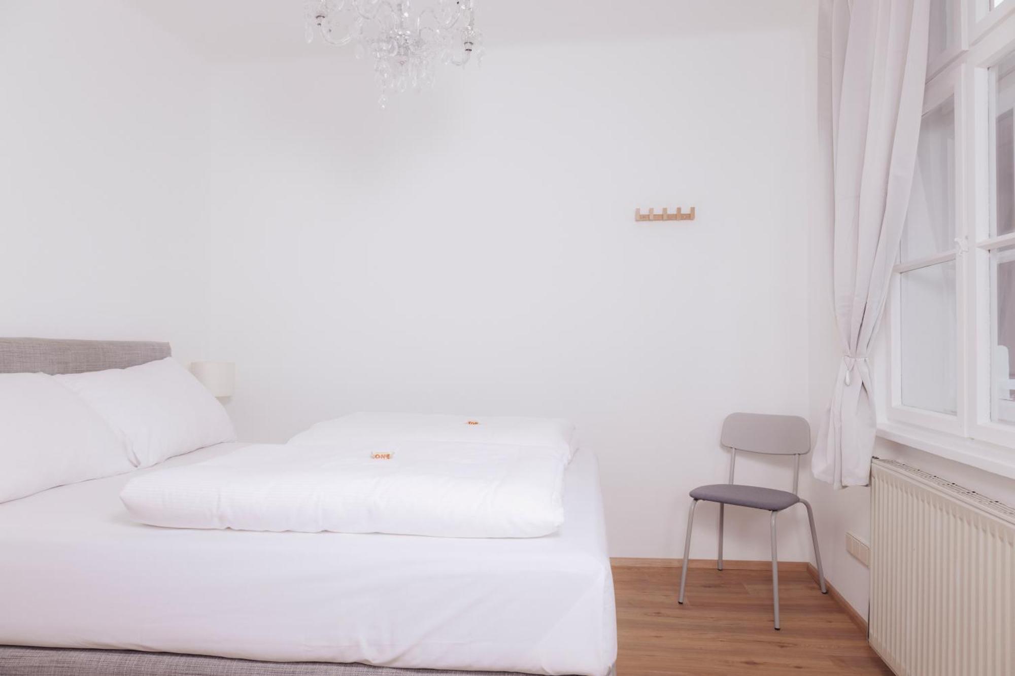 Cityhotel Am Domplatz Self-Checkin Klagenfurt am Woerthersee Bagian luar foto