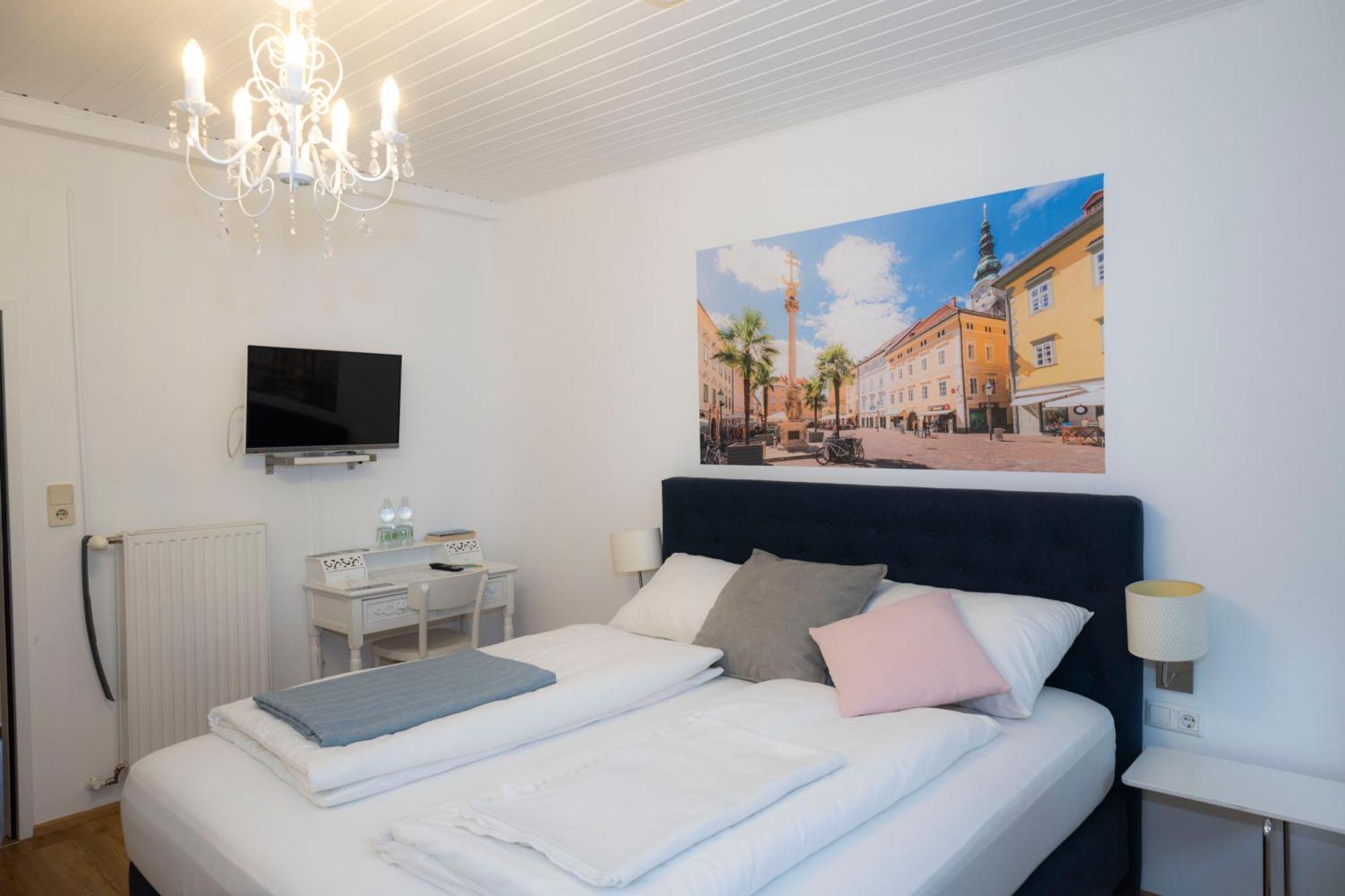 Cityhotel Am Domplatz Self-Checkin Klagenfurt am Woerthersee Bagian luar foto