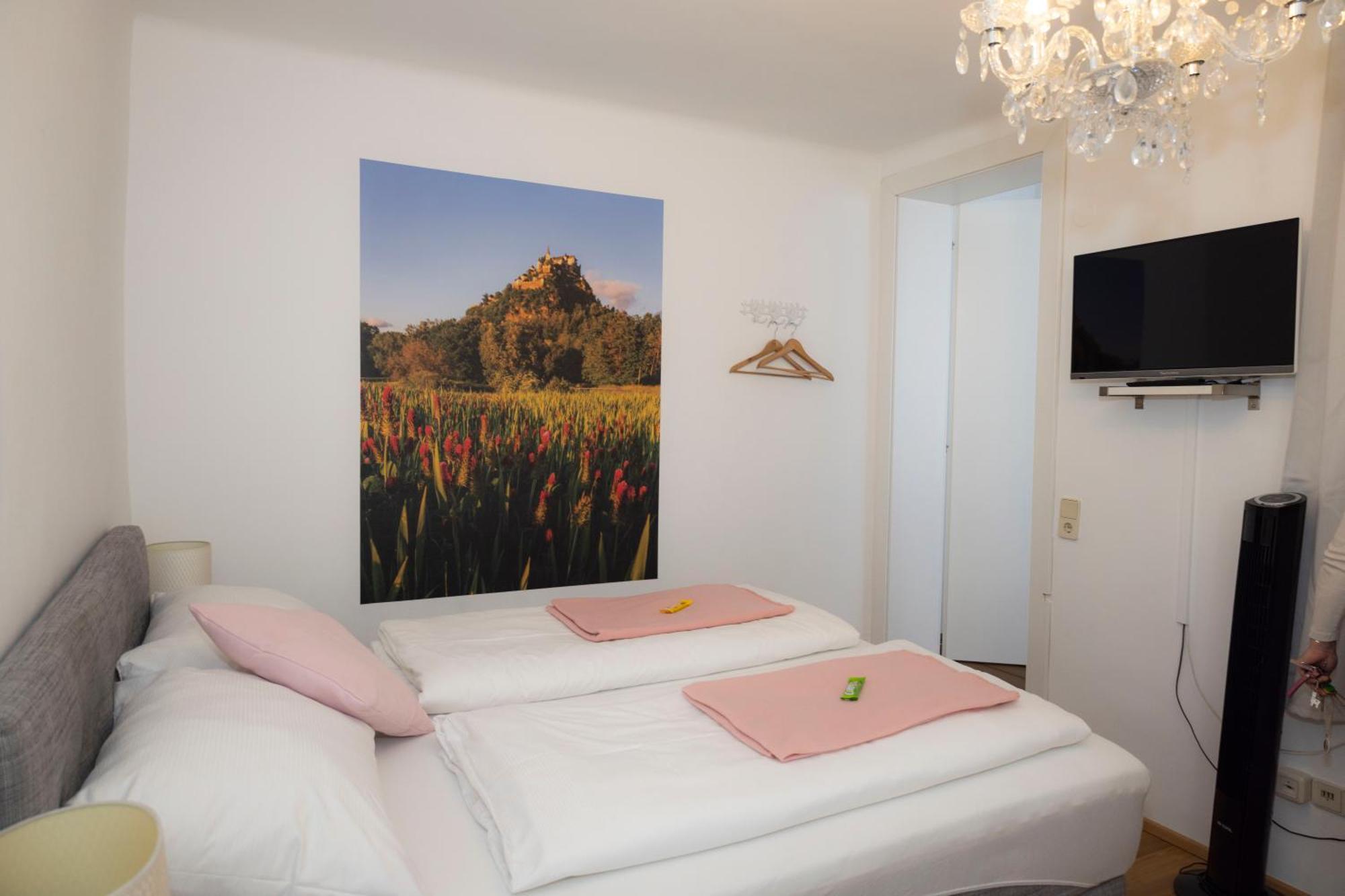 Cityhotel Am Domplatz Self-Checkin Klagenfurt am Woerthersee Bagian luar foto