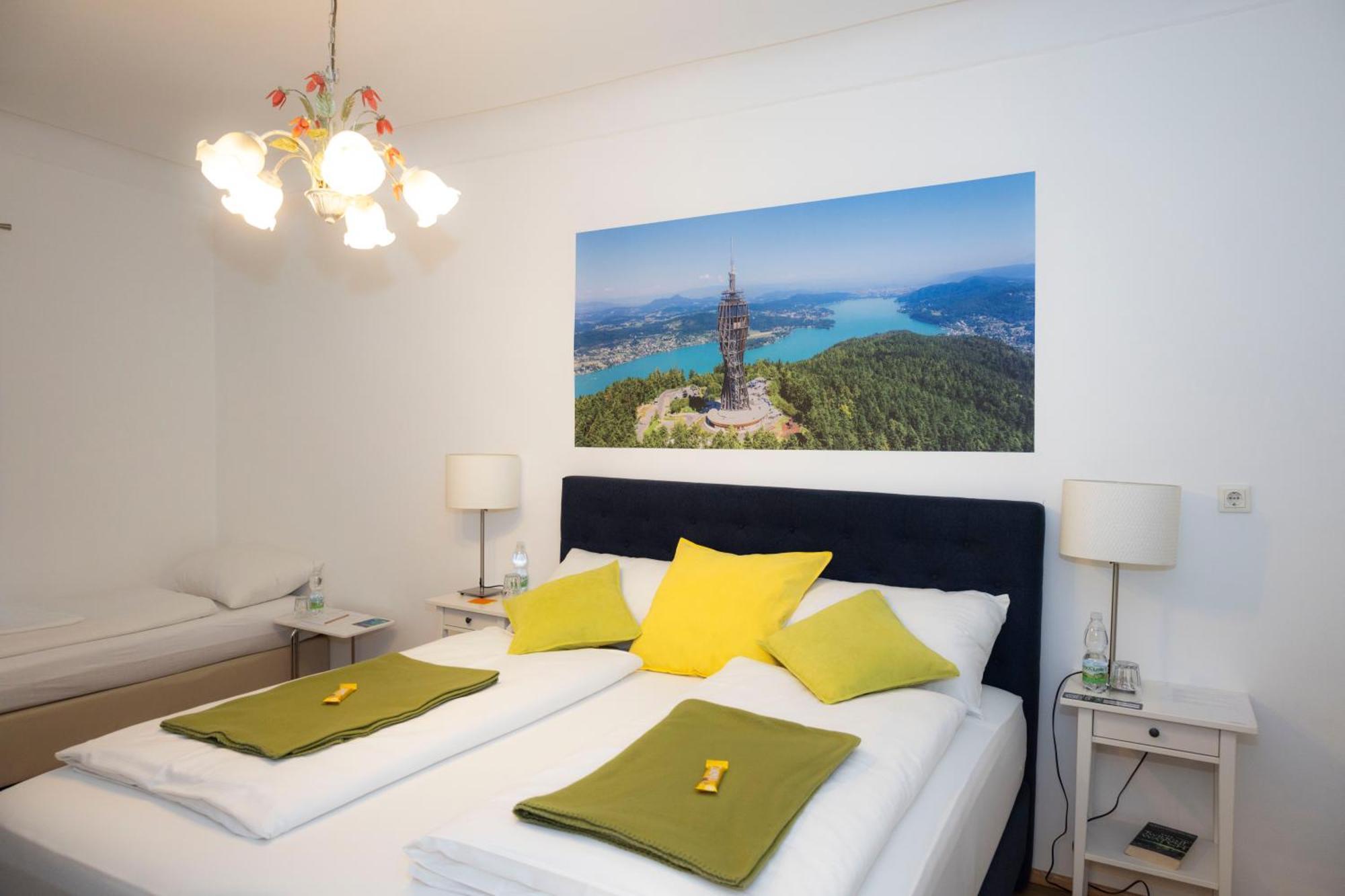 Cityhotel Am Domplatz Self-Checkin Klagenfurt am Woerthersee Bagian luar foto