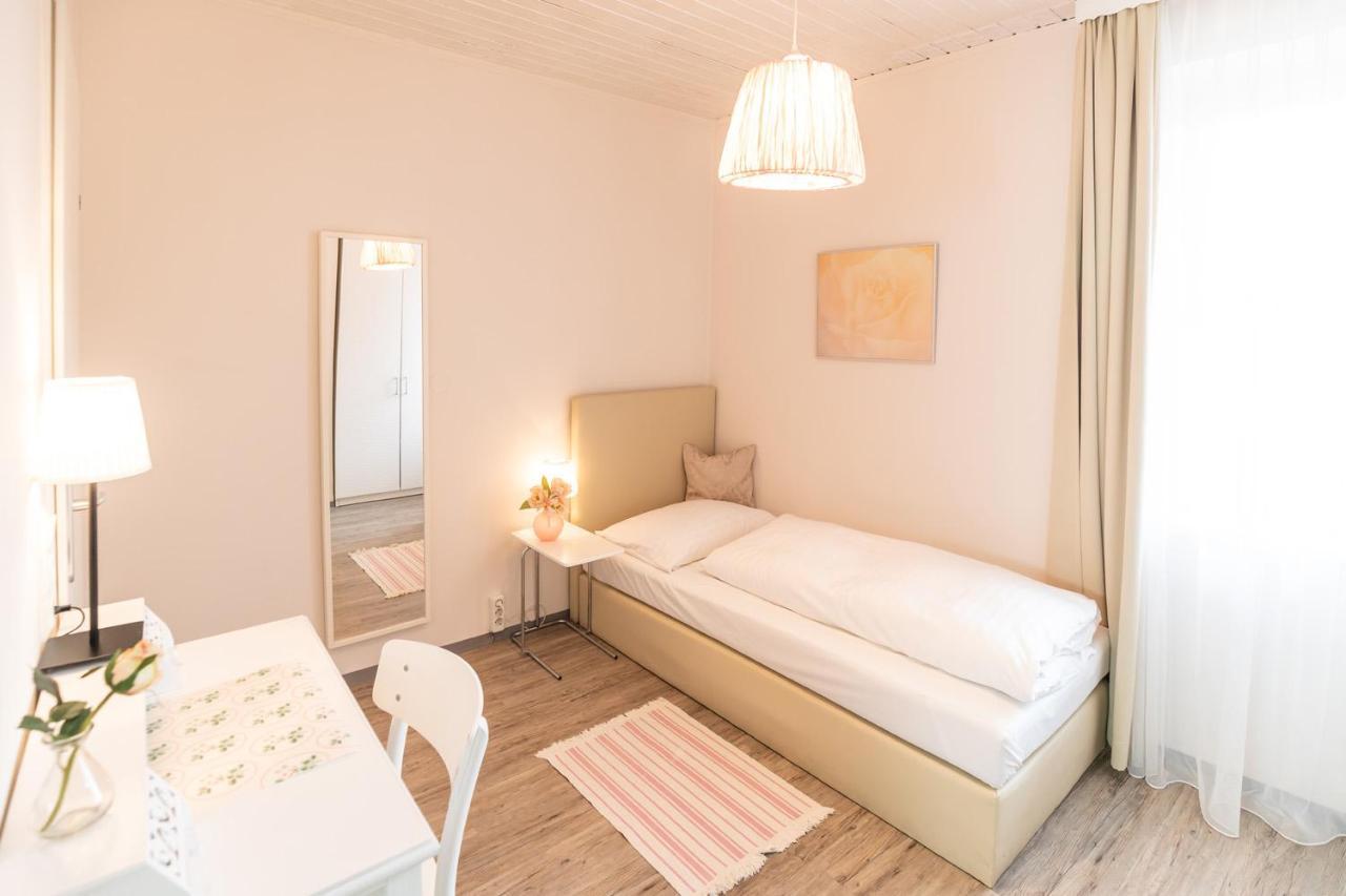 Cityhotel Am Domplatz Self-Checkin Klagenfurt am Woerthersee Bagian luar foto